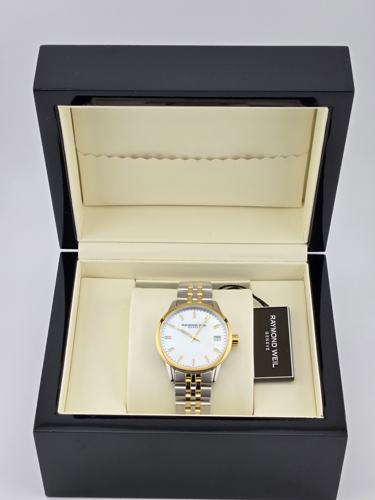 Raymond Weil Freelancer MOP Dial Women’s Watch 5634-STP-97021 ($1375 MSRP)