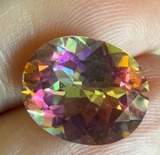 Sparkly rainbow Topaz loose stone approx 3 carats for ring *as is*