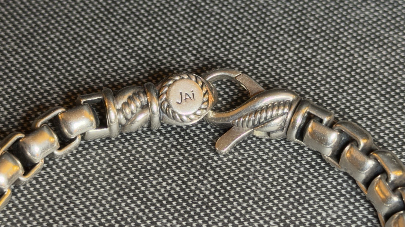 Jai Sterling Silver 7.25mm Round Box Chain Bracelet (small)