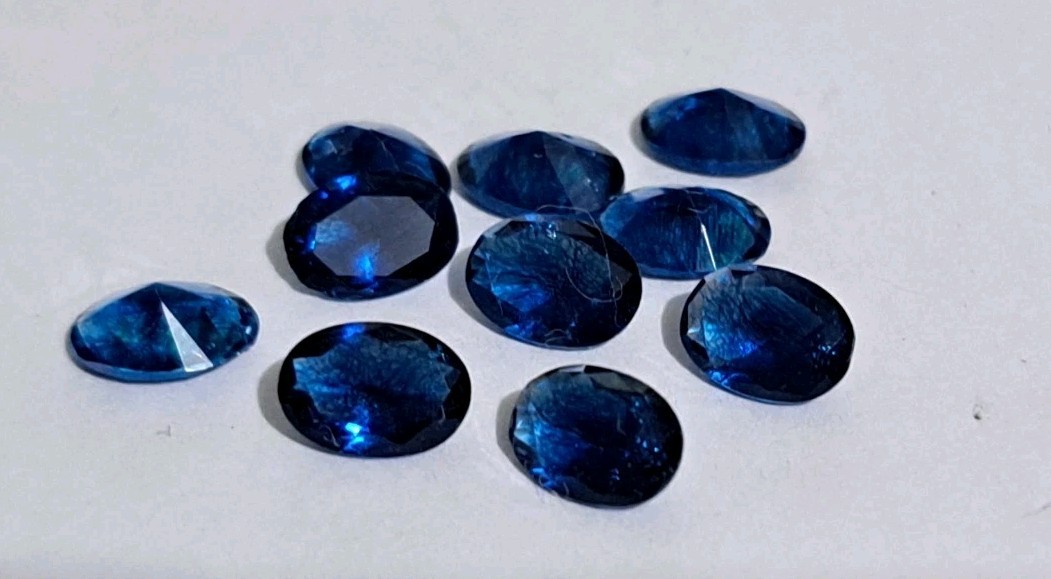10 pieces Oval 7 x 5mm Synthetic Blue Saphire Loose Stones