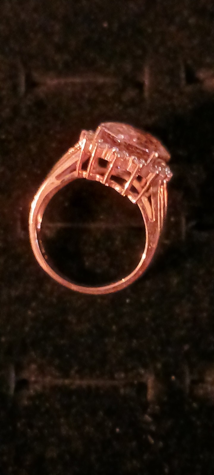 Morganite ring with diamond accents sz 6