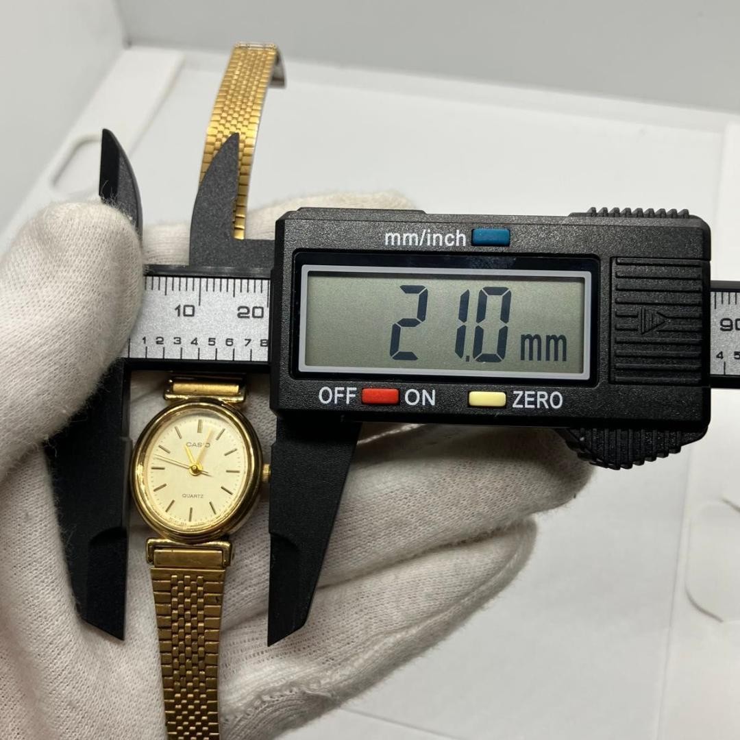 Excellent condition, fully functional CASIO QUARTZ women’s watch, gold.