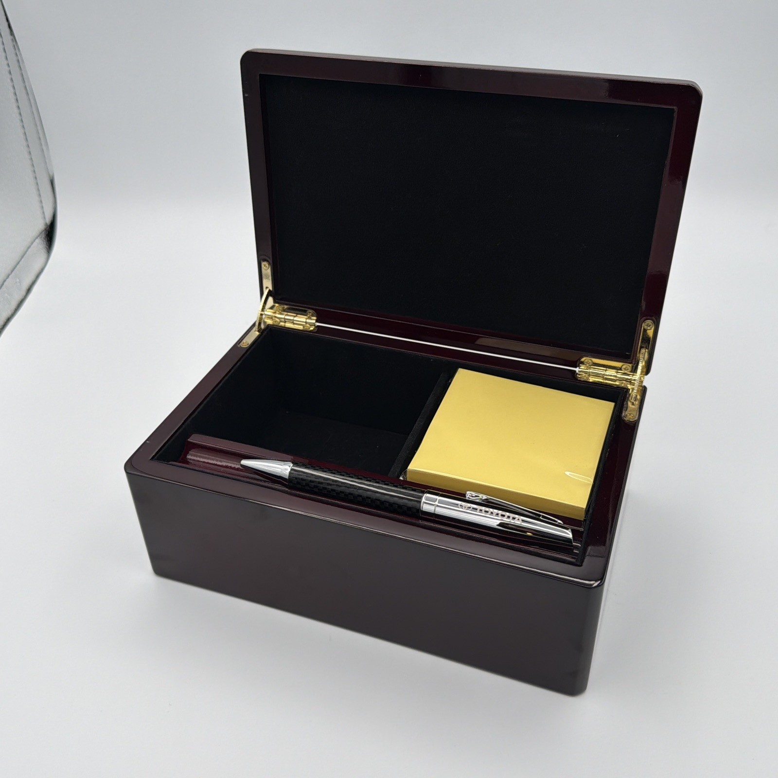 Toyota Rosewood Valet Desk Box Carbon Fiber Pen Sticky Notes Piano Finish