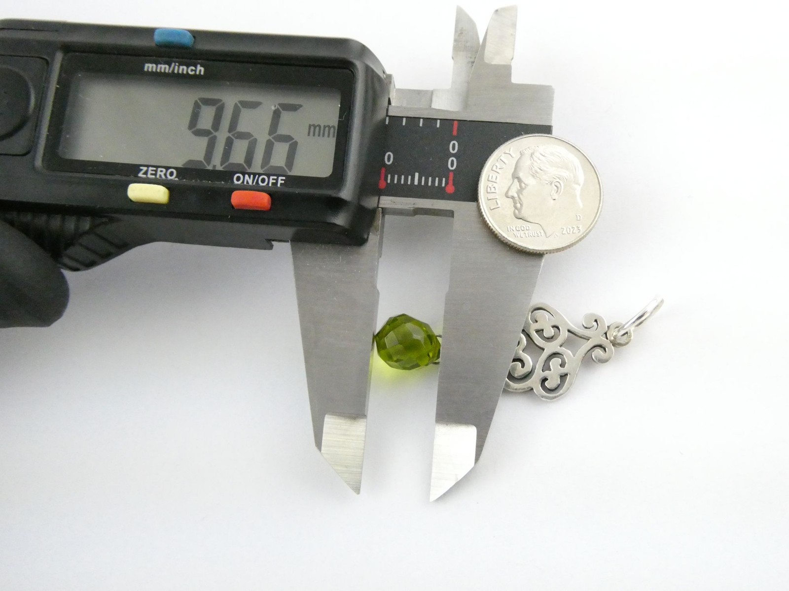 Sterling Silver Faceted Green Glass Briolette Bead Charm Pendant 2.8g 1.5 Inches