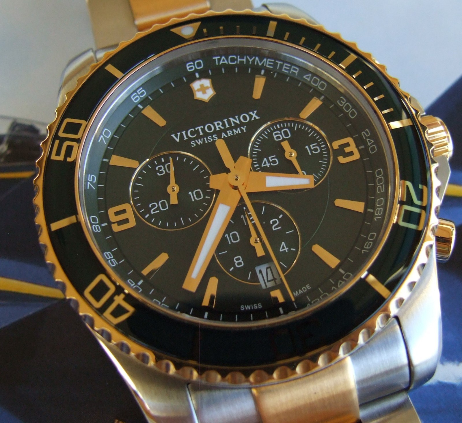 VictorINOX SWISS ARMY~MAVERICK GS GREEN/GOLD CHRONOGRAPH~Ratchet Bezel~43mm~LNEW