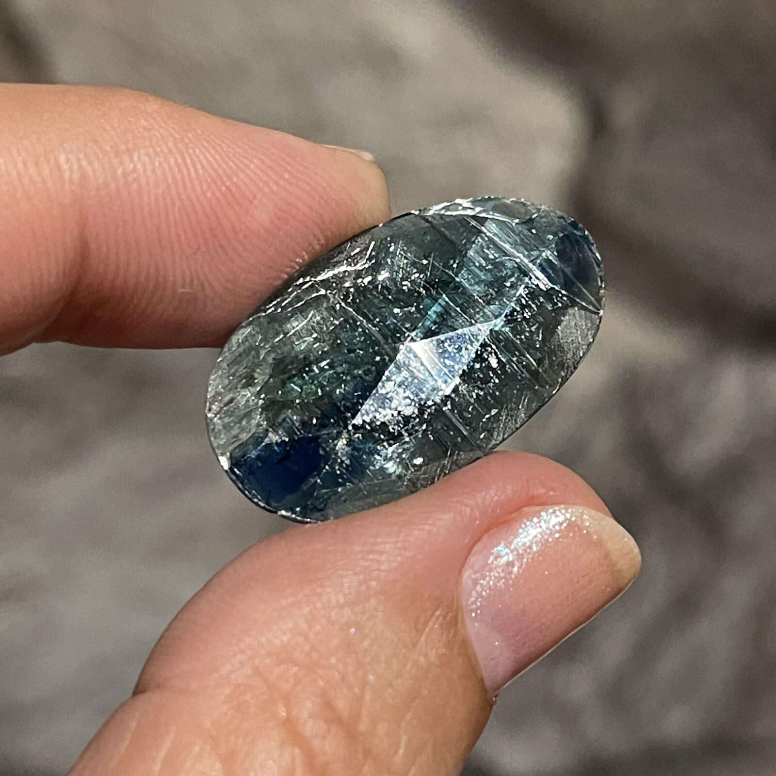 17.35ct 28×16.6×3.7mm Extra Shiny Large Teal Blue Rose Cut Kyanite Cabochon Gem