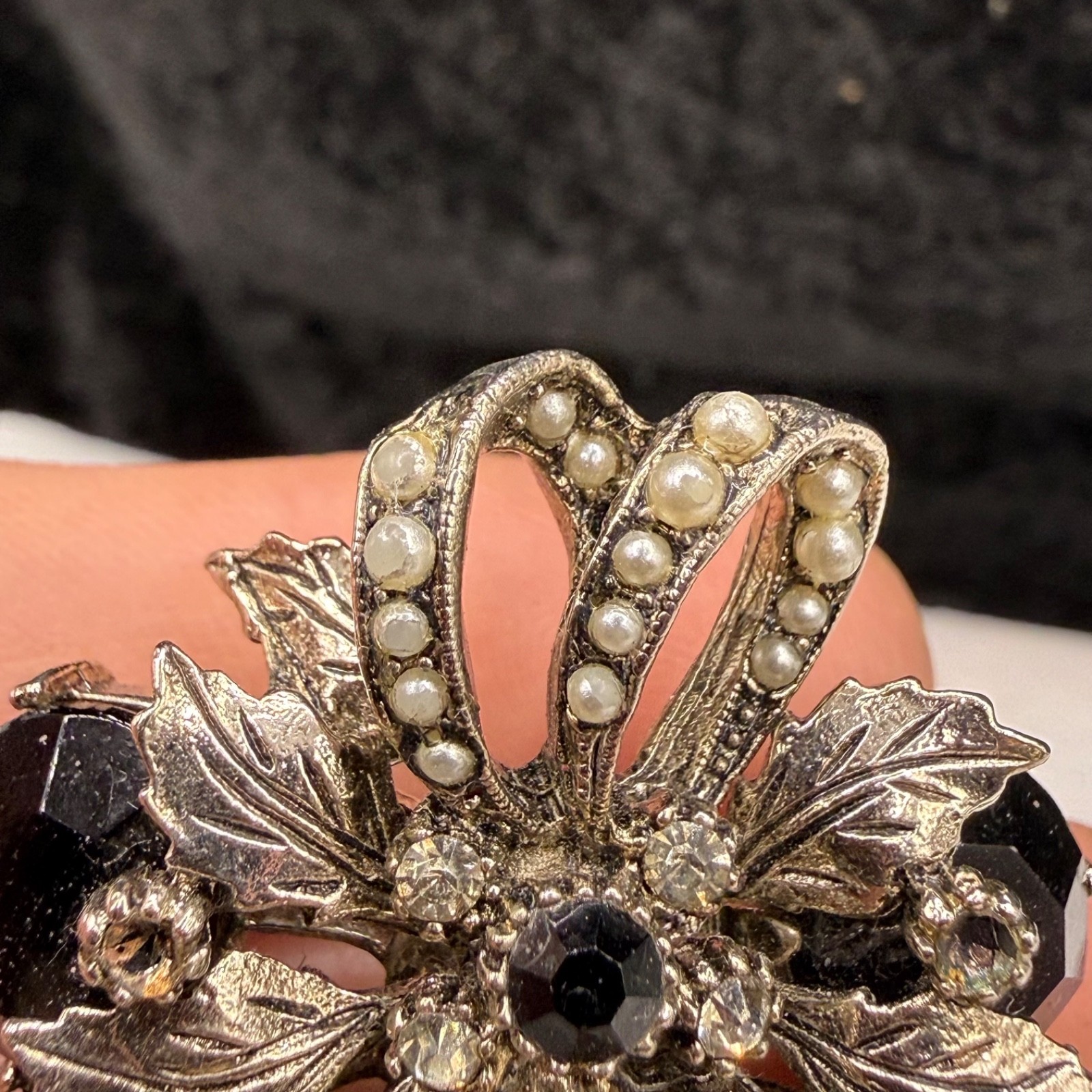 Vintage ART Rhinestone Brooch Black Silver Tone Signed