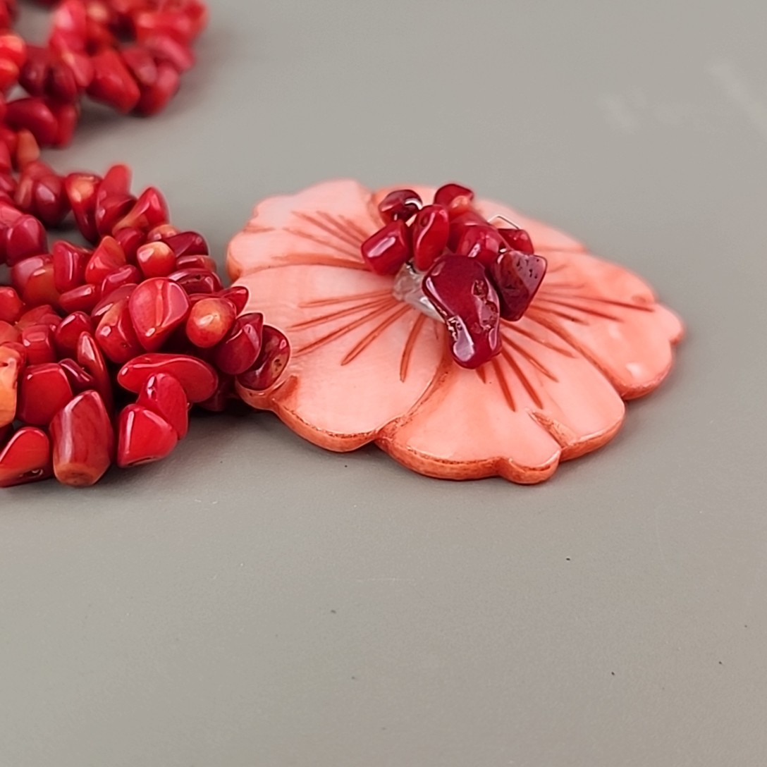 Coral Beaded Necklace Three Layered Dyed Mother of Pearl Flower Pendant Red 18″