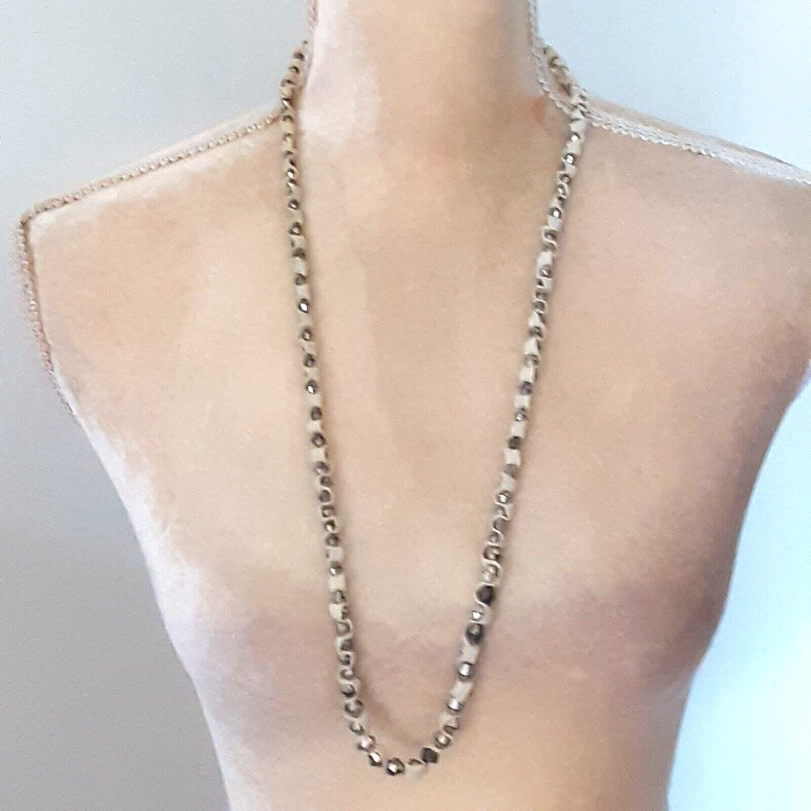 American Eagle paper chain style fabric metal 30″ necklace lightweight
