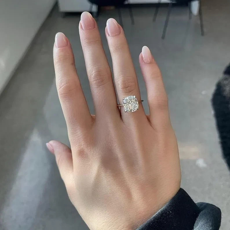 5.0Ct Cushion-Cut VS1 Lab Grown Diamond Solitaire Engagement Ring 14K White Gold