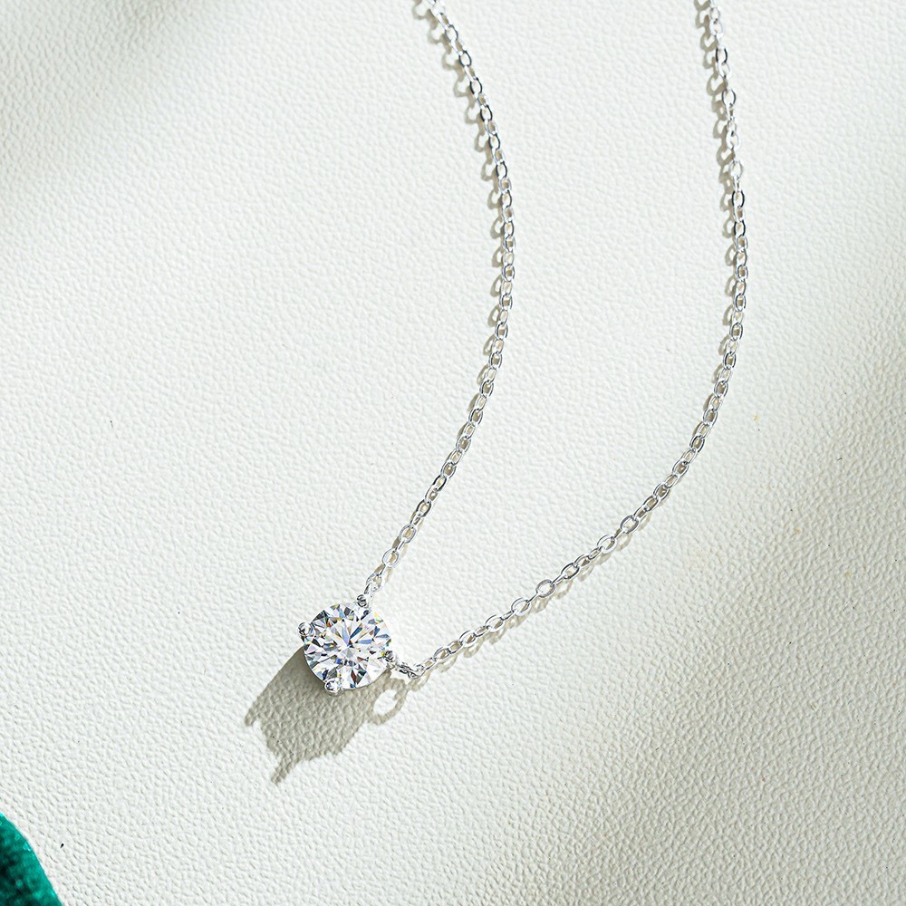 1CT/2CT Four-claw Women’s 925 Sterling Silver Moissanite Necklace