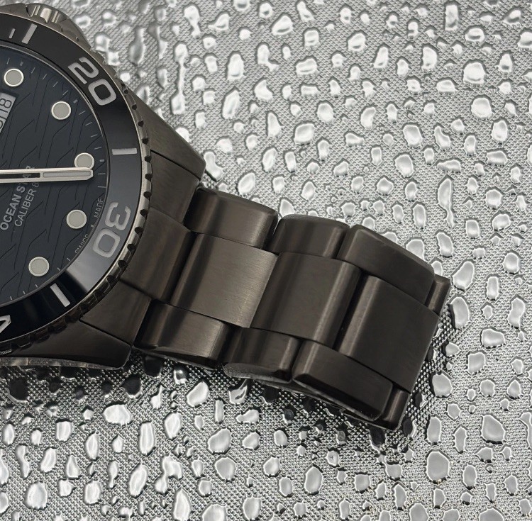 Mido Ocean Star 200C Titanium Black Dial Men’s Watch M042.430.44.051.00