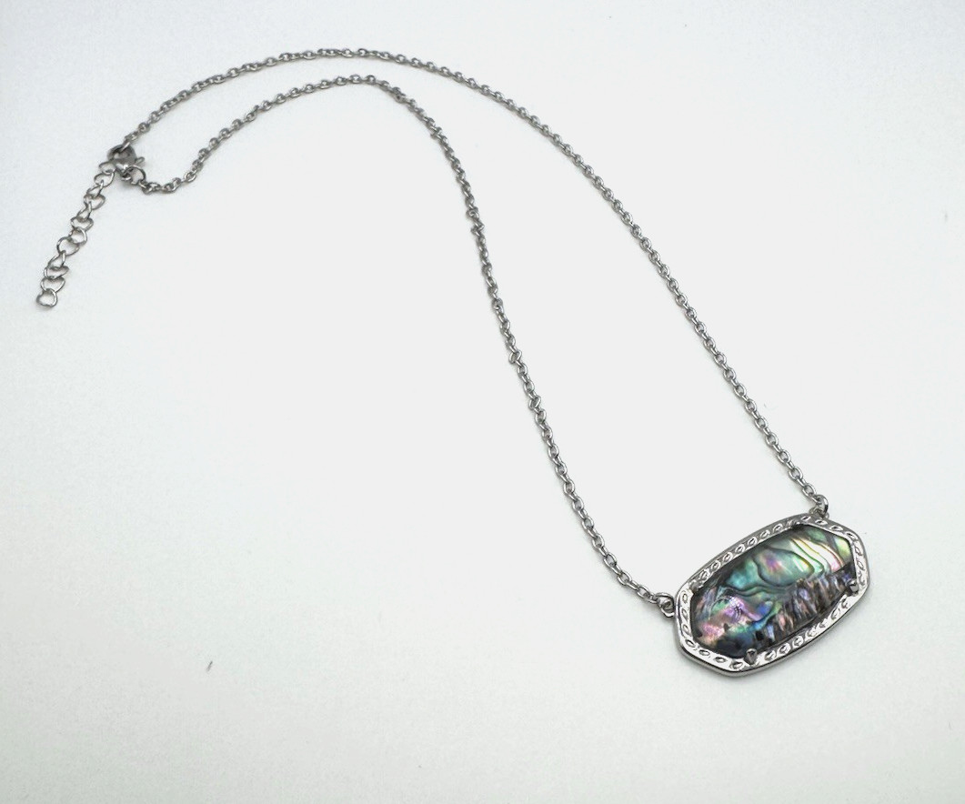NIB D’JOY Abalone Shell Short Necklace Silvertone Silver Tone, 316L Steel 18-20″