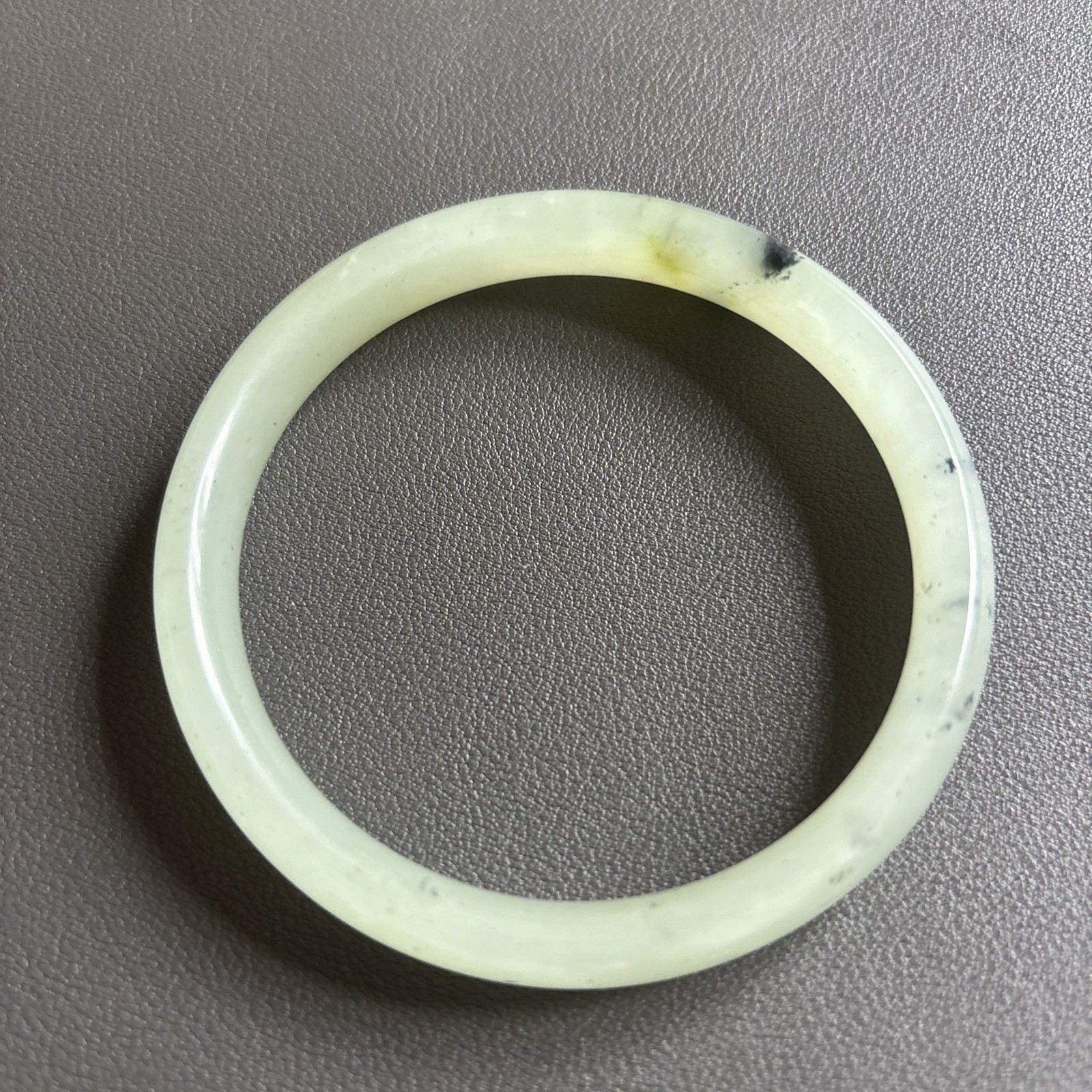 Vintage genuine jade bangle natural solid jade light green.