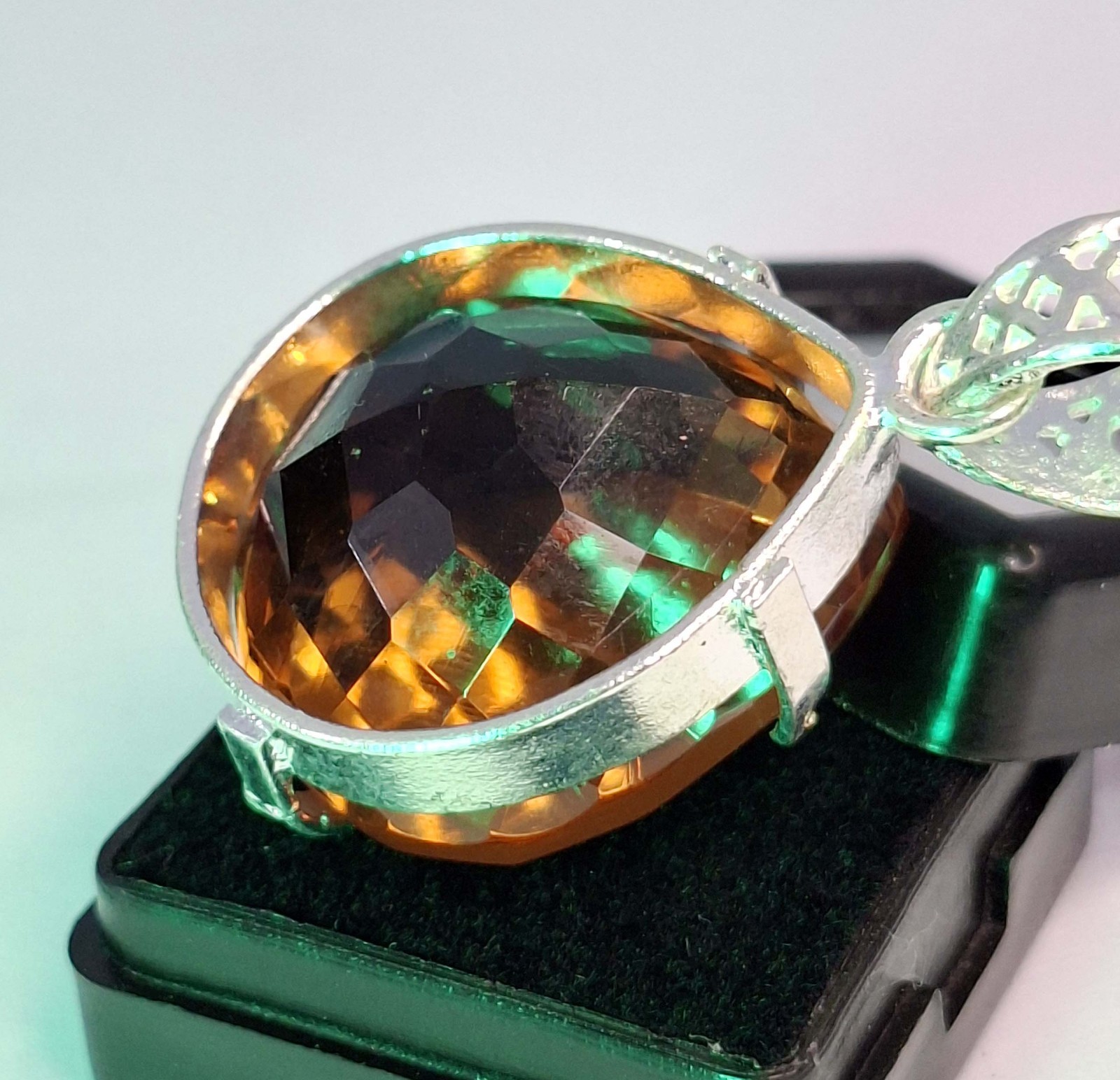 Natural Alexandrite Pear Cut 72.55 Ct Locket Loose Certified Gemstone SP744