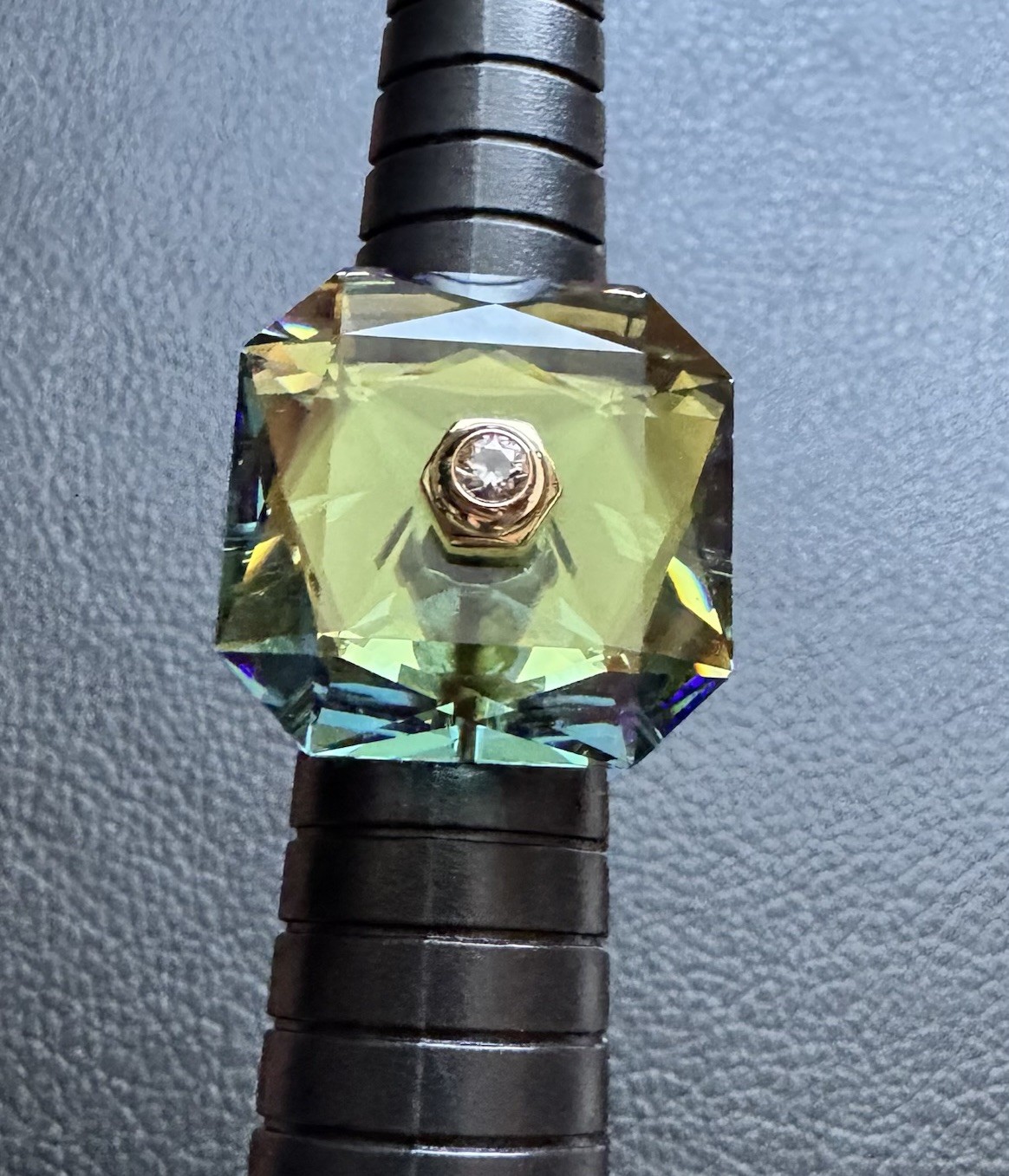 genuine swarovski Numina ring, Octagon cut, Green, Gold-tone plated, size 55