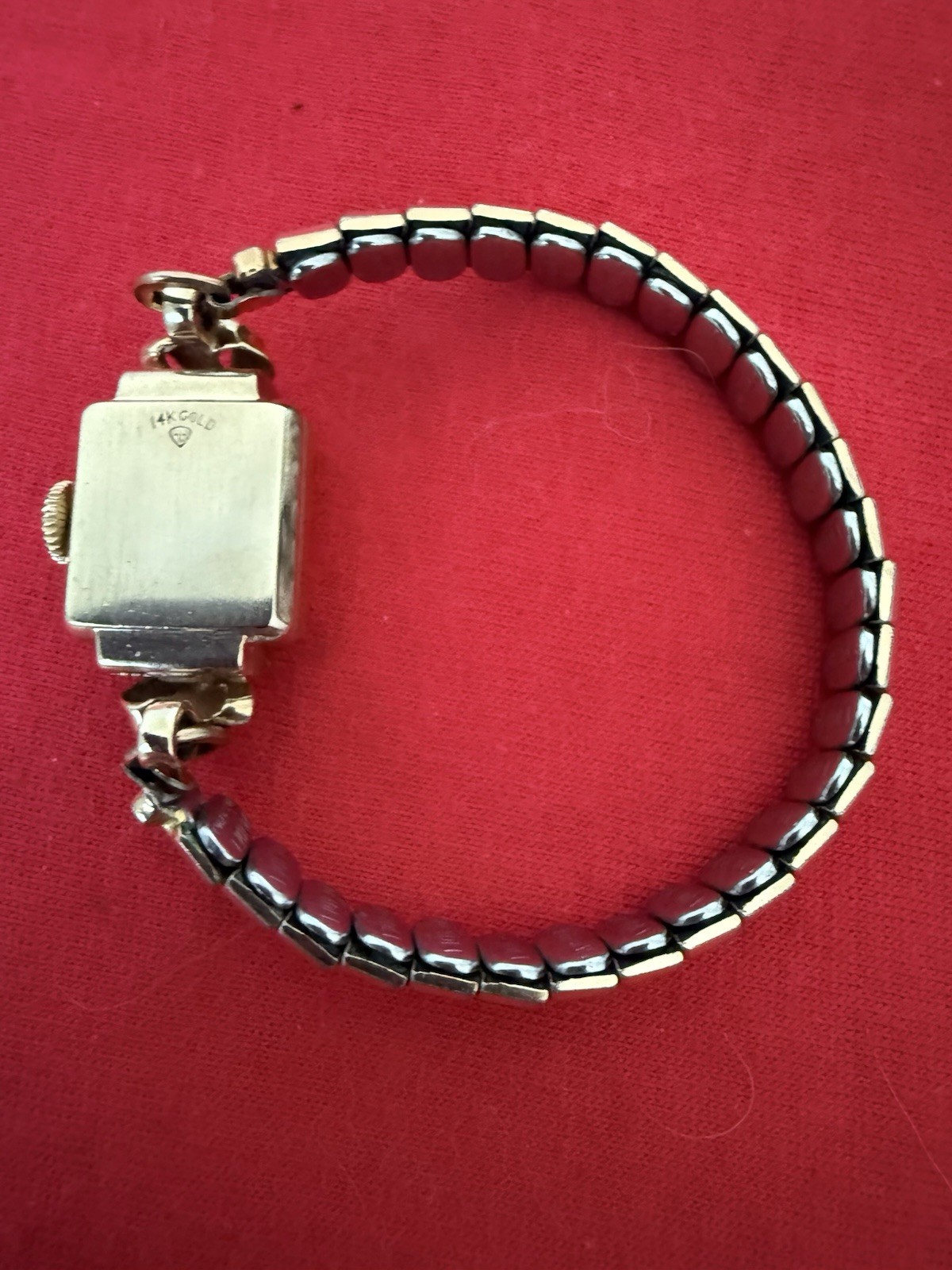 Rare Vintage Lady’s Elgin Watch. 14k Gold Case W/4 Diamonds. Runs Great!