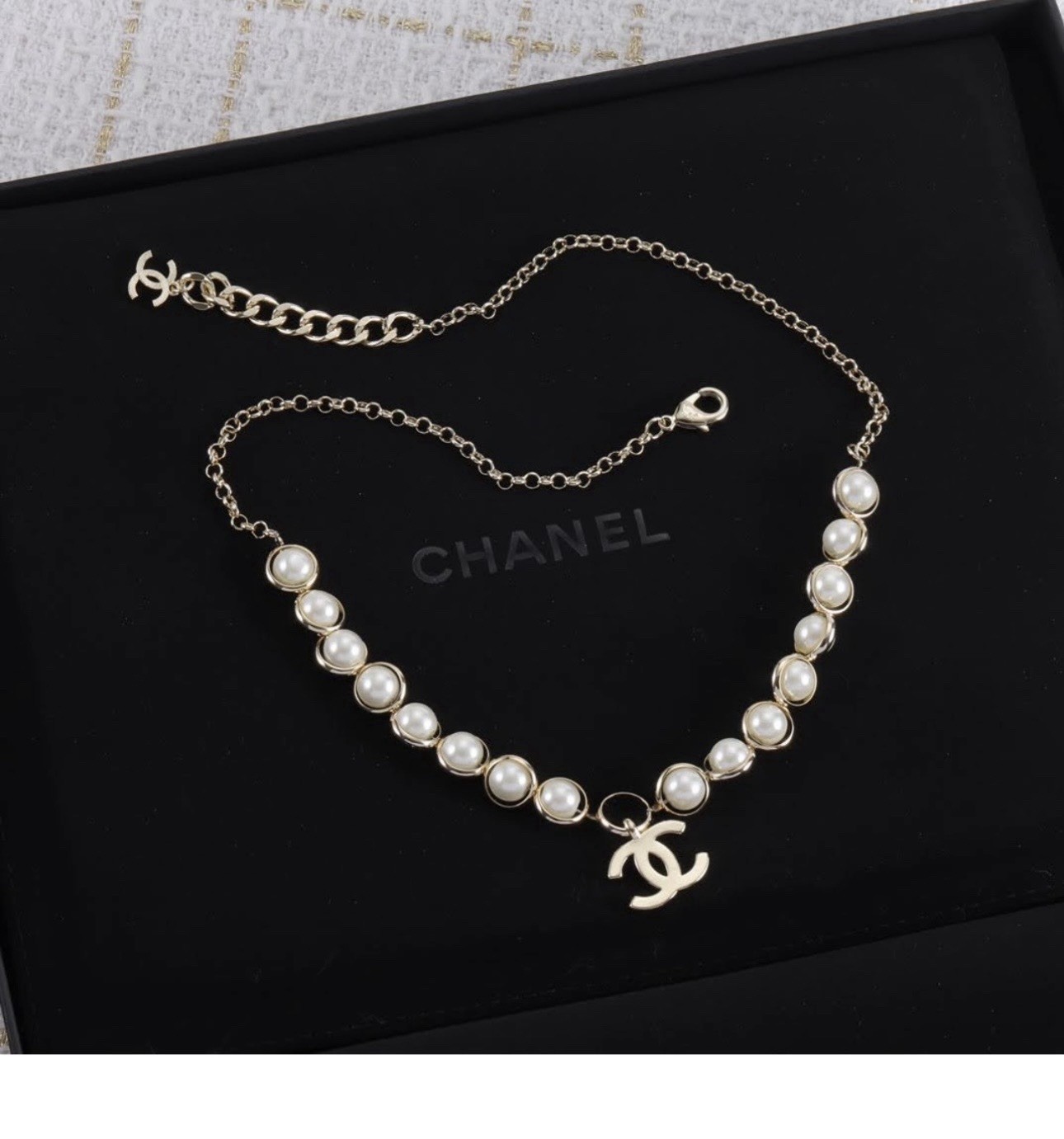 Silver Tone Faux Pearl Cable Chain Necklace Logo Charm Crystal Lobster Clasp