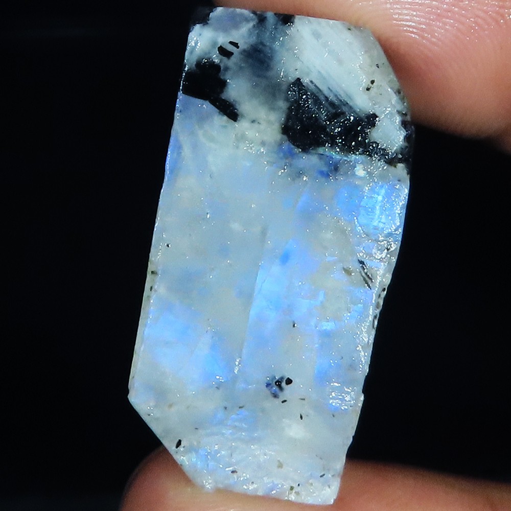 NATURAL RAINBOW MOONSTONE ROUGH 46.90 Carat. (16 x 31 x 08 mm) CABOCHON GEMSTONE