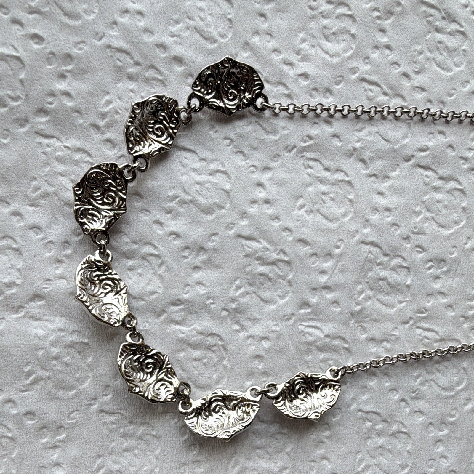 Macy’s 2028 Brand Silvertone White Crystal Oval Necklace 16 in NWT