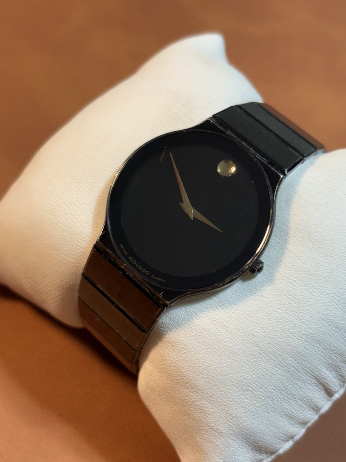 Movado Swiss Museum Women Ultra Thin 84-40-880-AP 32mm Black Watch,Runs