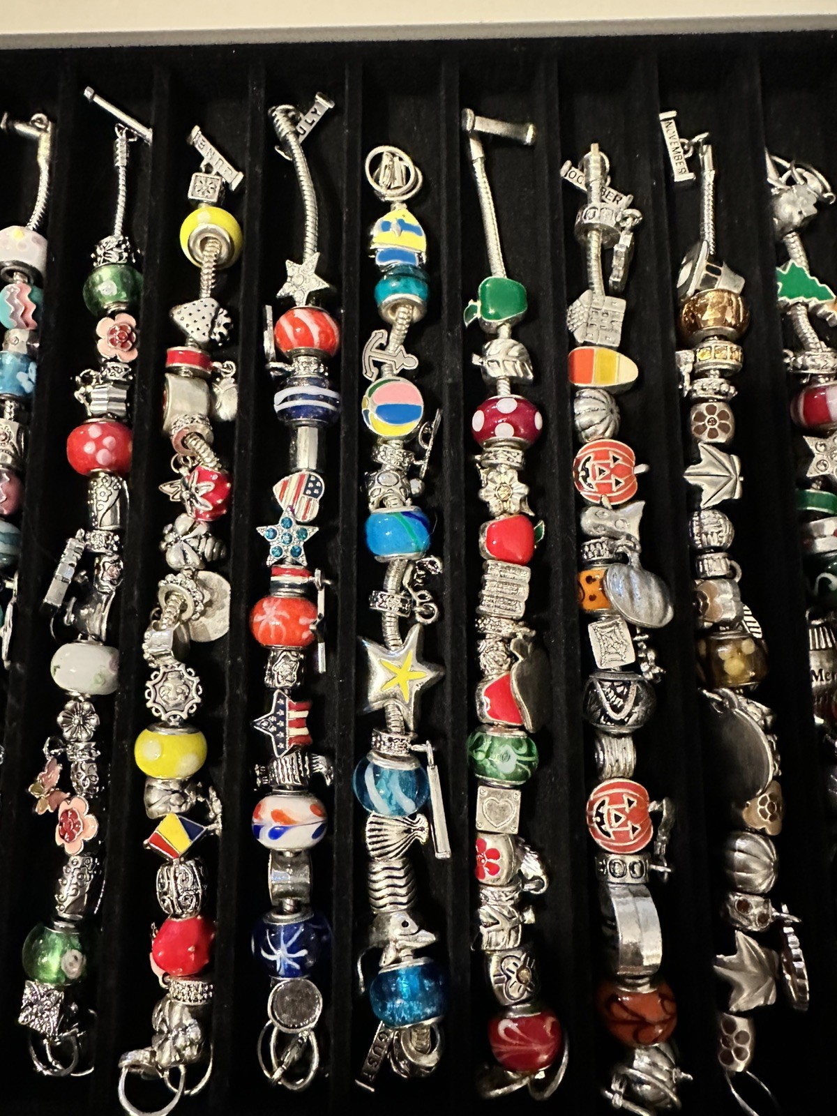Charm Bracelet Set Willabee & Ward 12 Month 1 For Each Month Show Case Complete