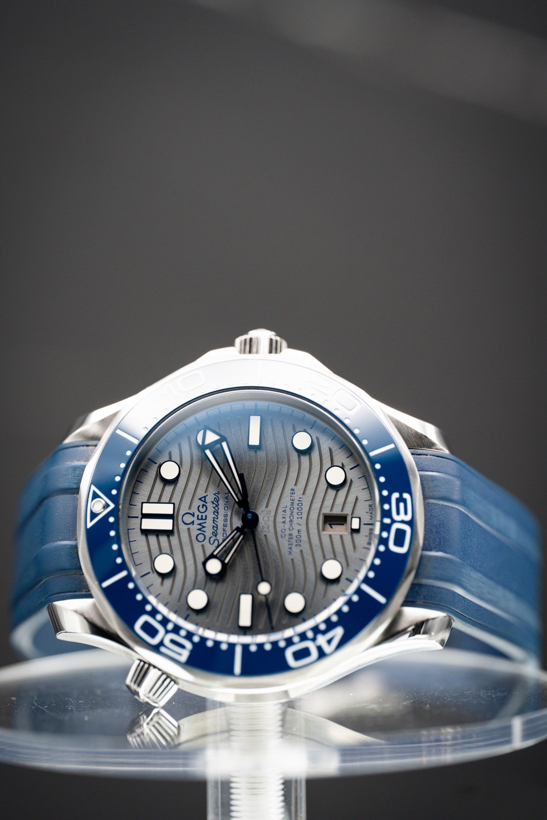 Omega Seamaster Diver 300M 42mm Grey Dial Ceramic Bezel Full Box & Papers