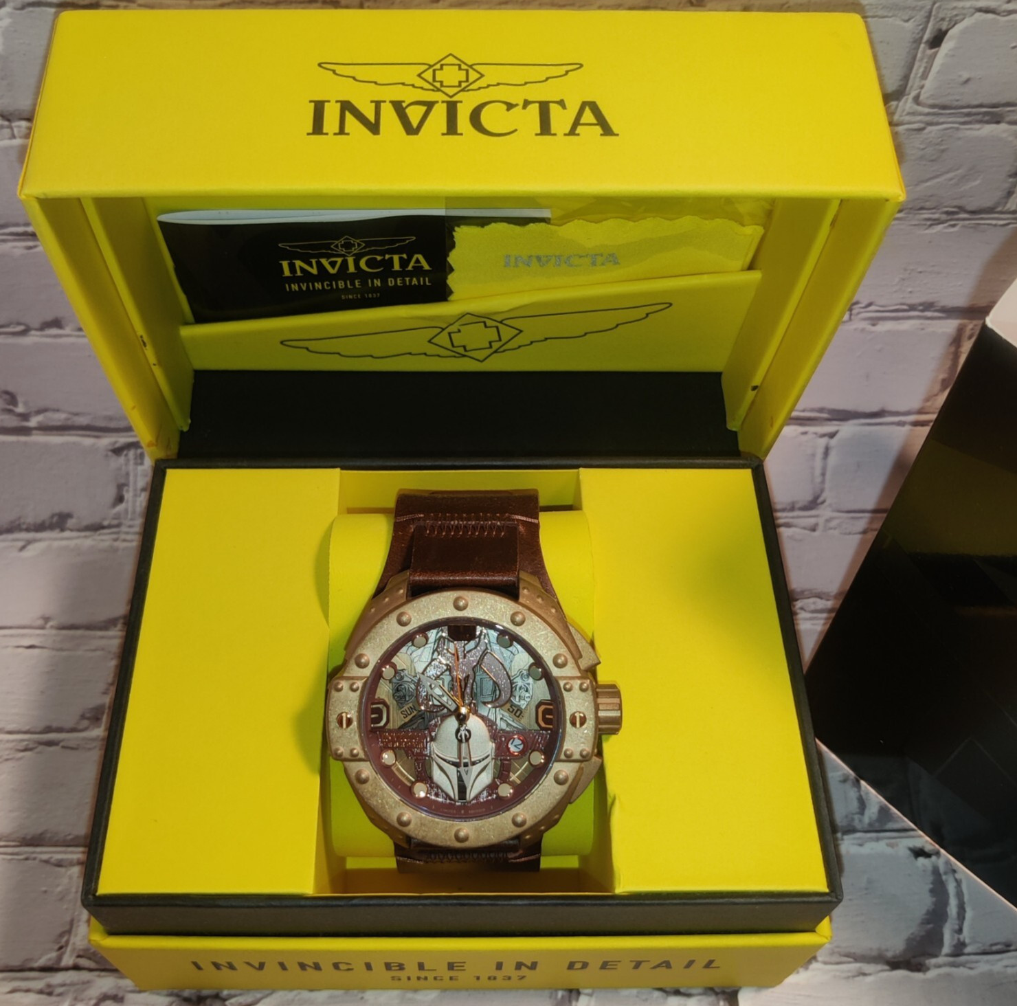 Star Wars, Mandalorian, Watch Model 39762 – Invicta Men’s Watch Quartz-52mm