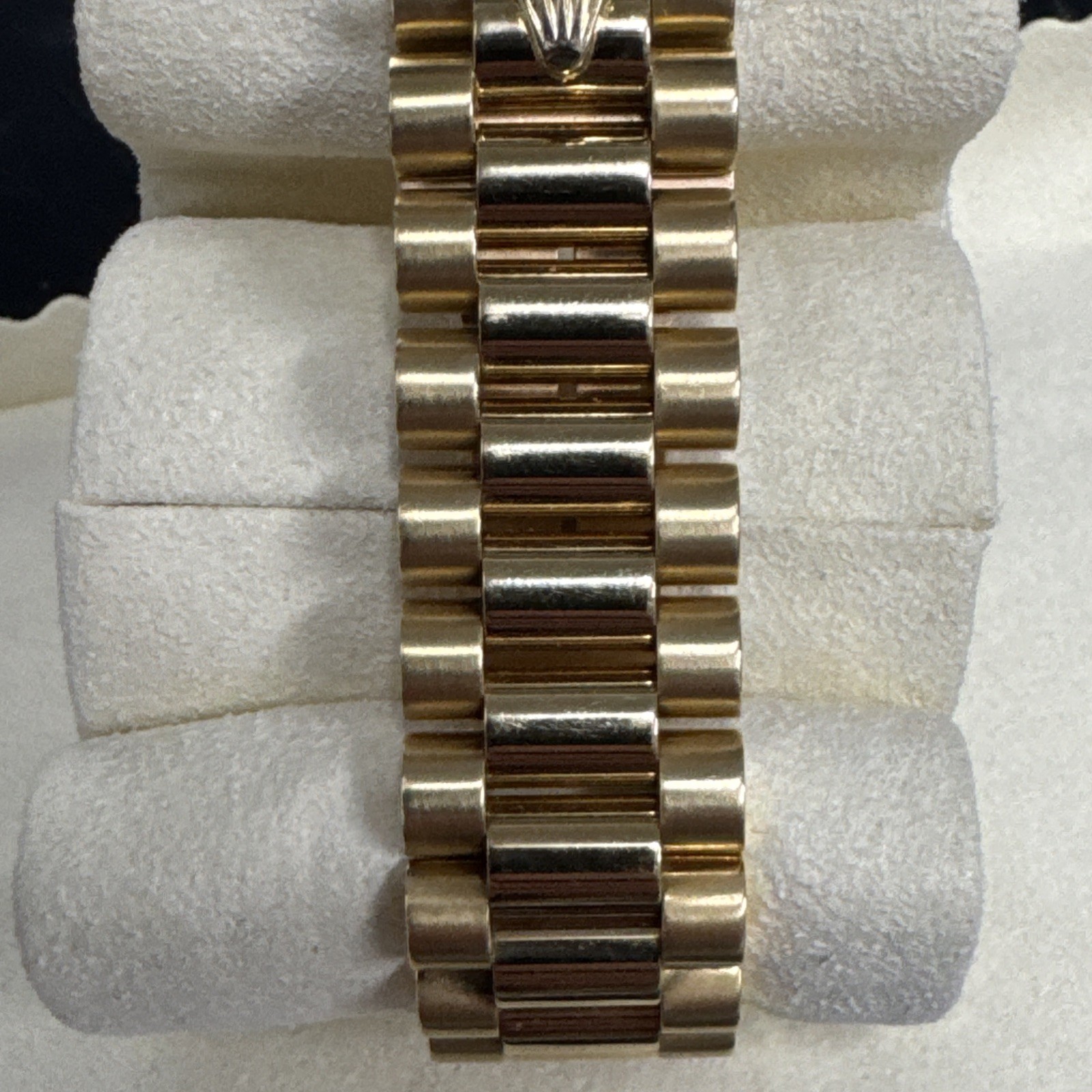 Rolex Day-Date 36mm MOP Diamond Dial Watch Ref# 18048