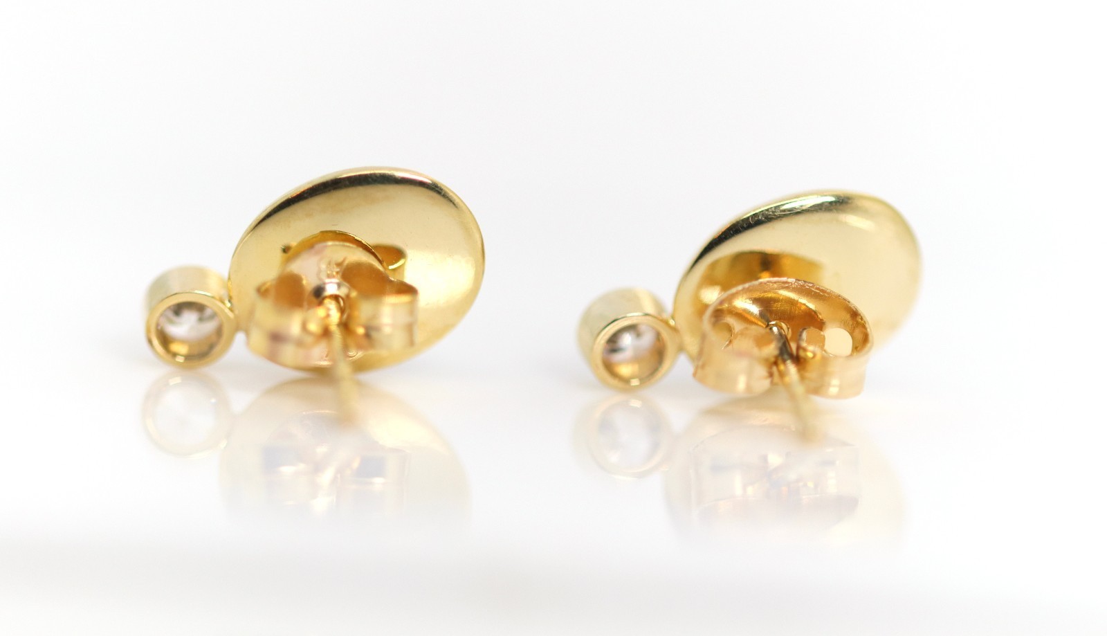Ladies Yellow Gold Stud Earrings 8kt – 333 Purple Amethyst Cabochon + Cubic Zirconia, L: 14mm