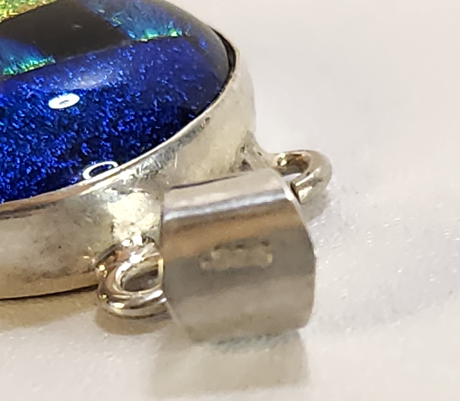 VTG Studio Artist Iridescent Sterling Silver 925 Dichroic Glass Pendant .86″