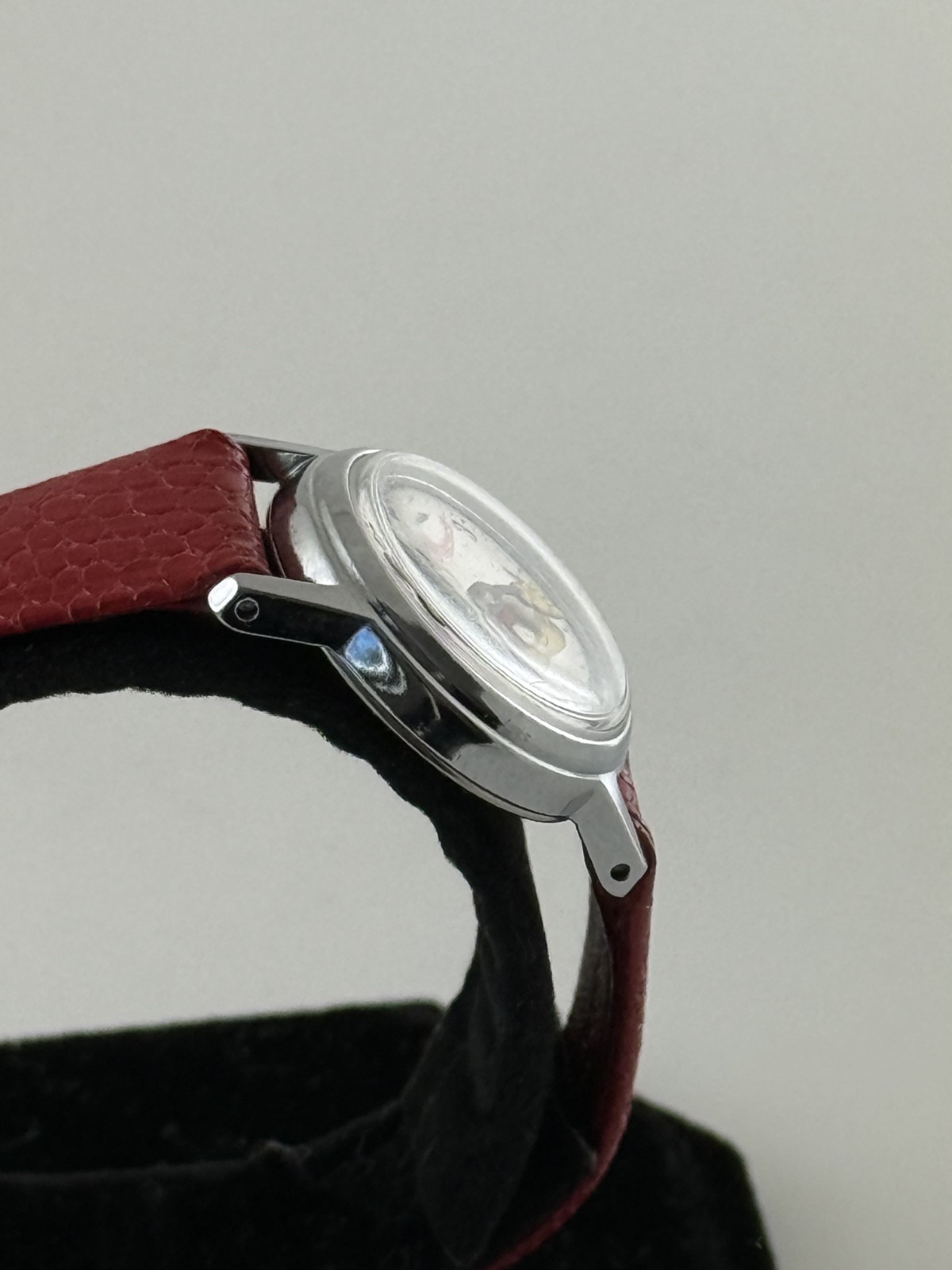 Vintage Mickey Mouse Ingersoll Manual Wind Watch 3L70 from 1970s