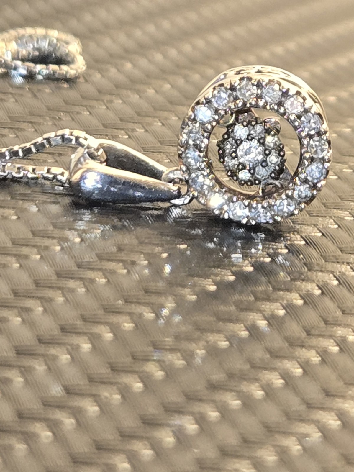 OTC Maker -925 Sterling – Floating Diamond Round Halo Necklace – 18in