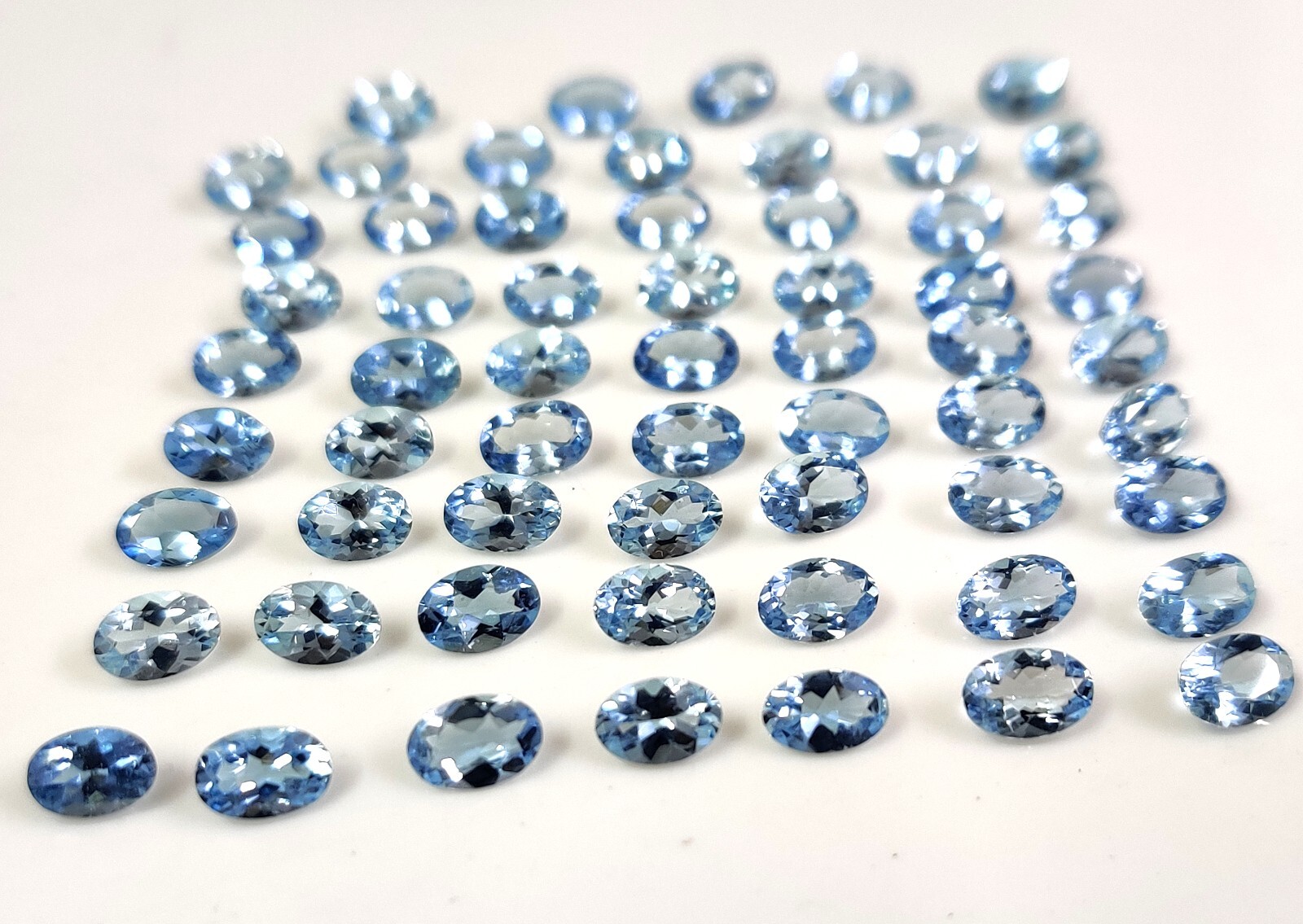 Natural Excellent Unheated Aquamarine Oval Cut 4X6 MM Wholesale Gemstone Lot