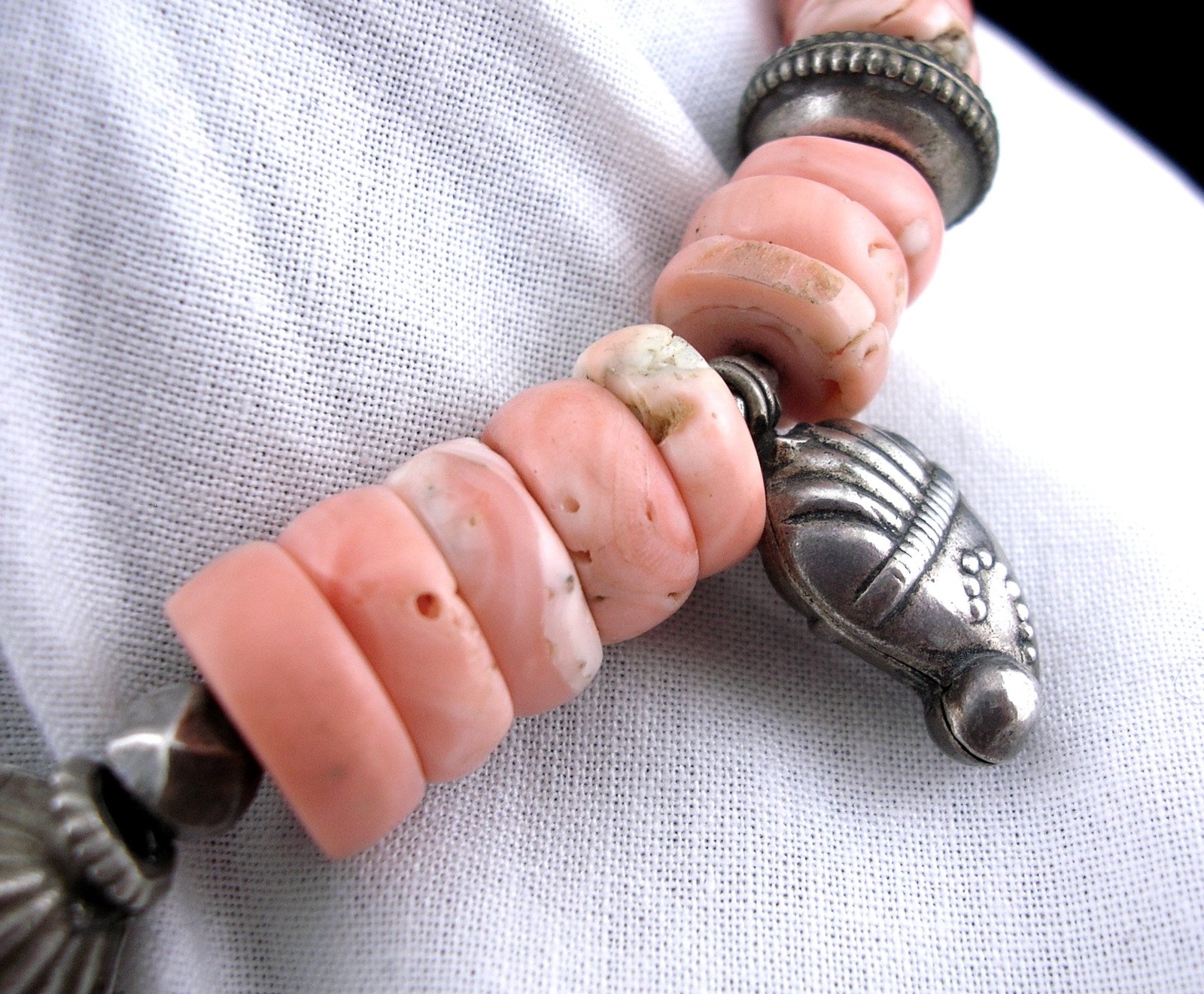 VINTAGE AFGHANISTAN SILVER AND CORAL NECKLACE 42 cm 118 gr