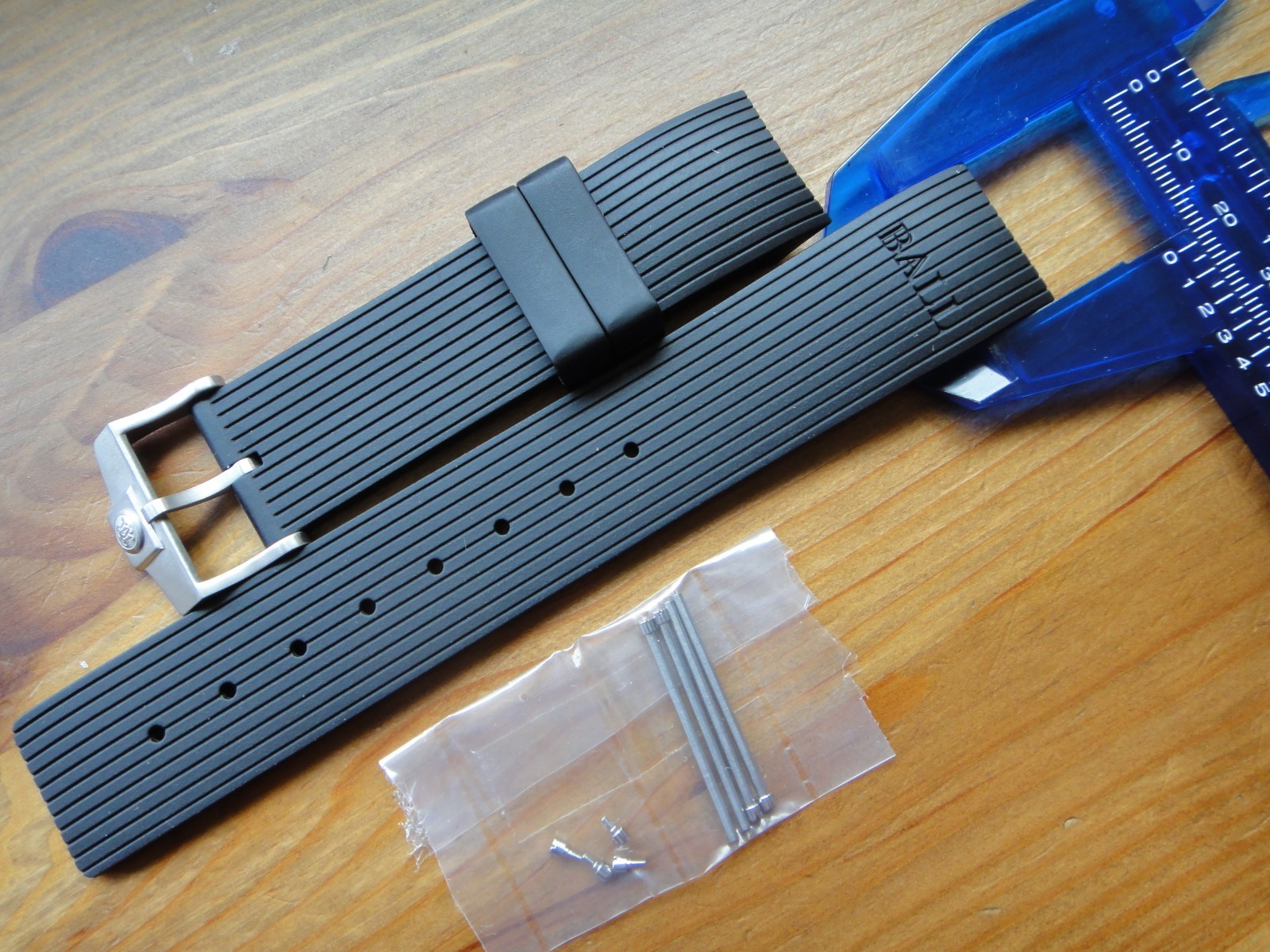 Genuine Ball Engineer Hydrocarbon Spacemaster rubber band strap bracelet DC2036C