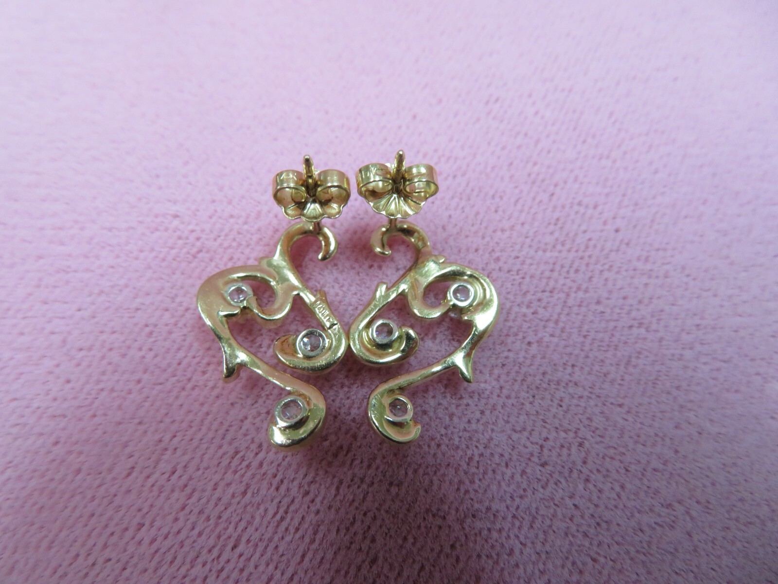 Pretty 14K Solid Yellow Gold .6CT Diamond Stud Earrings 3.85 Grams