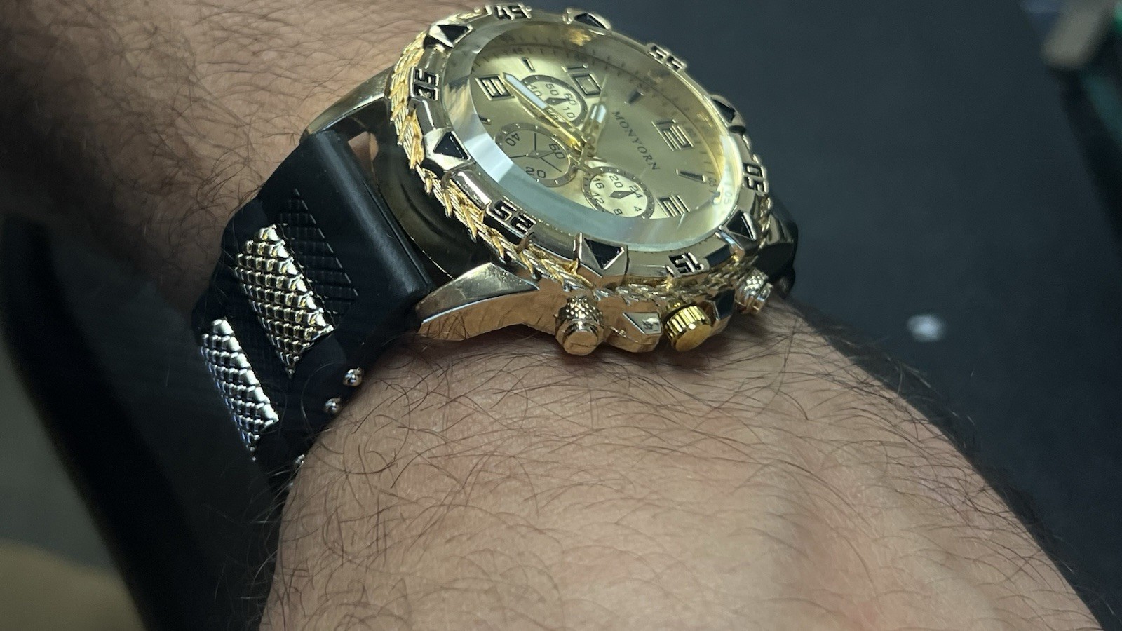 MONYORN Men’s Quartz Chronograph Analog Watch Gold Tone Case Black Rubber