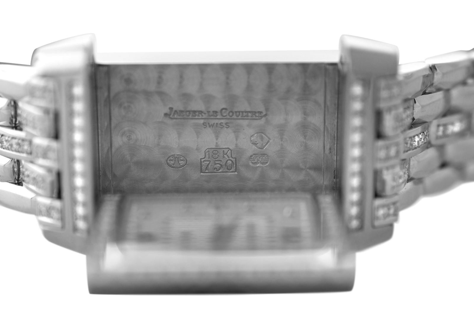 Jaeger-LeCoultre Reverso 267.3.08 Diamond 106 Gr. 18k White Gold 21 x 28MM Watch