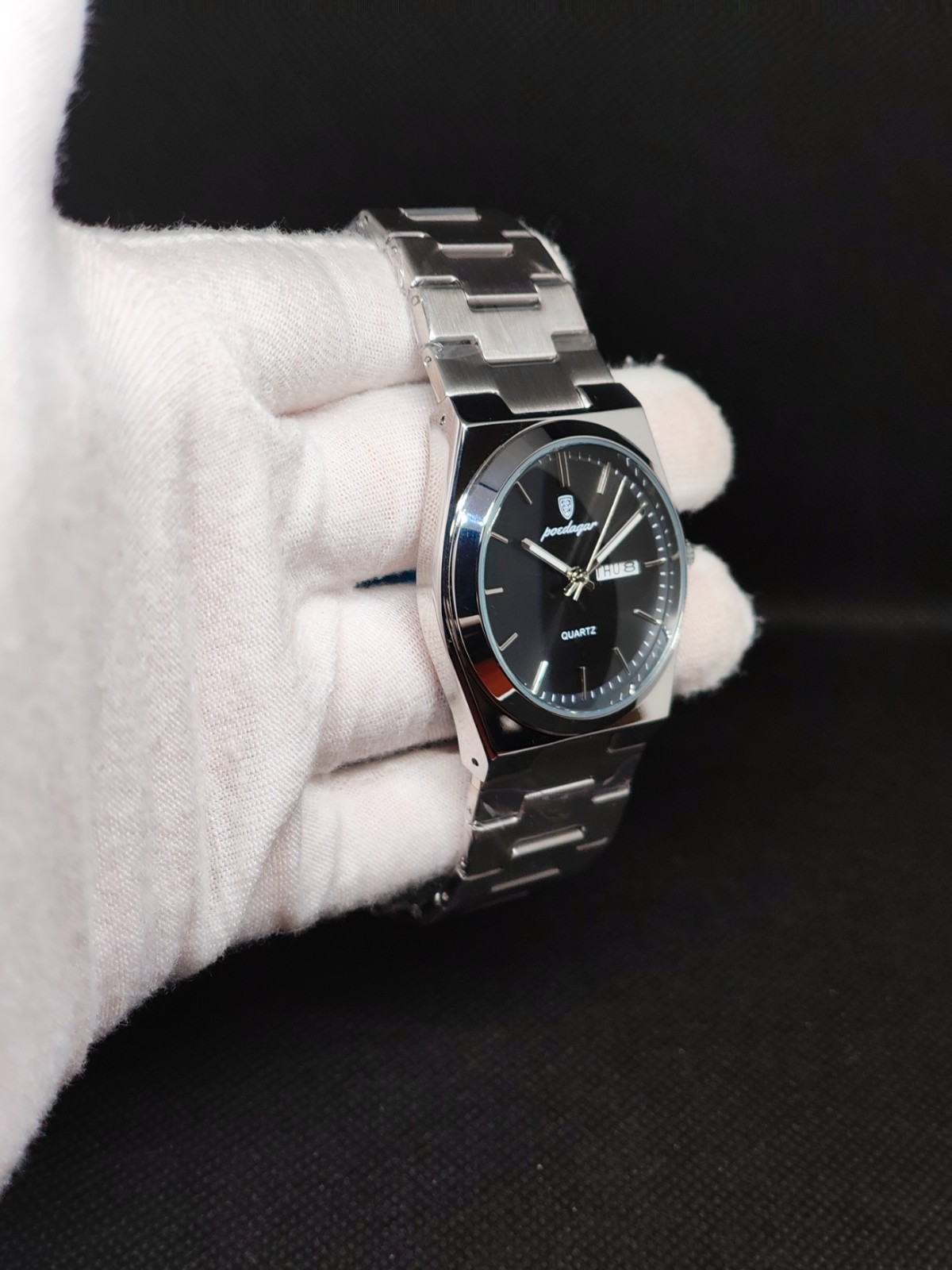 POEDAGAR Men’s Quartz Watch Black Dial Stainless Steel Day Date Silver