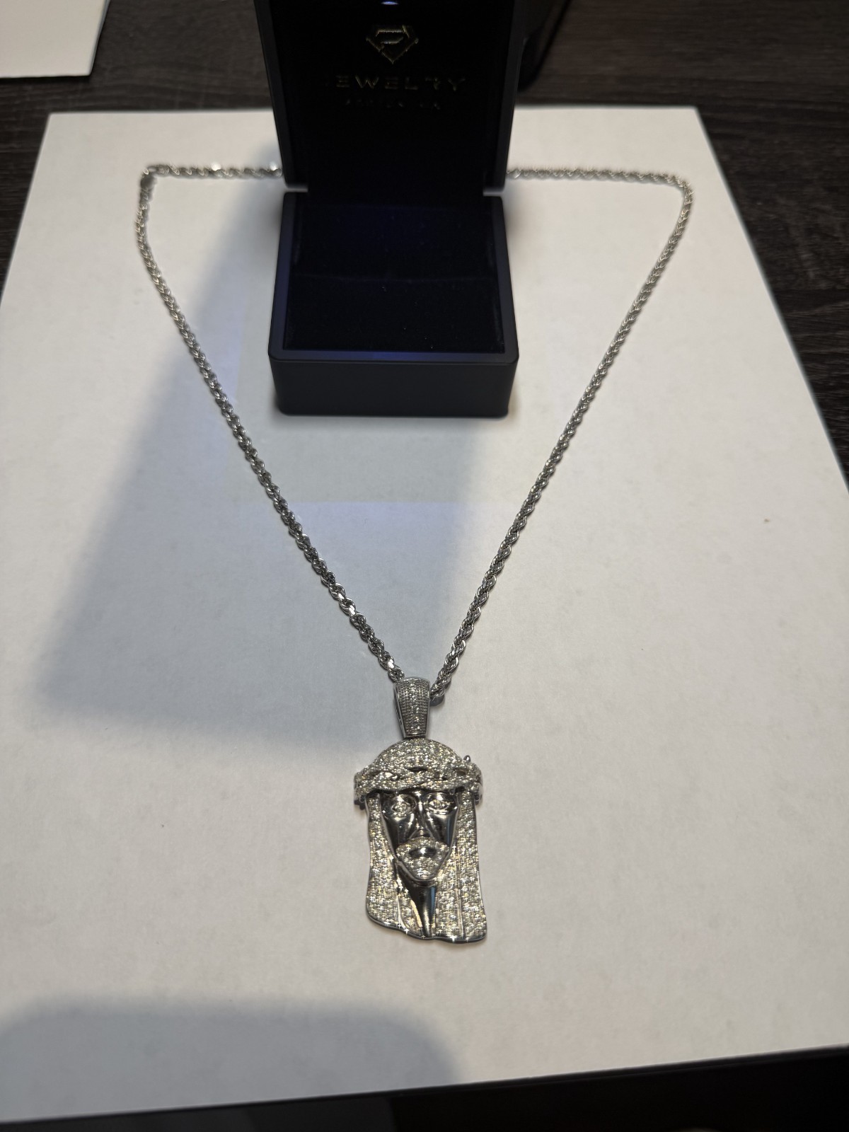 10K White Gold Solid 3mm Rope Chain 22″ + 2.00ct Diamond Jesus Head Pendant Set