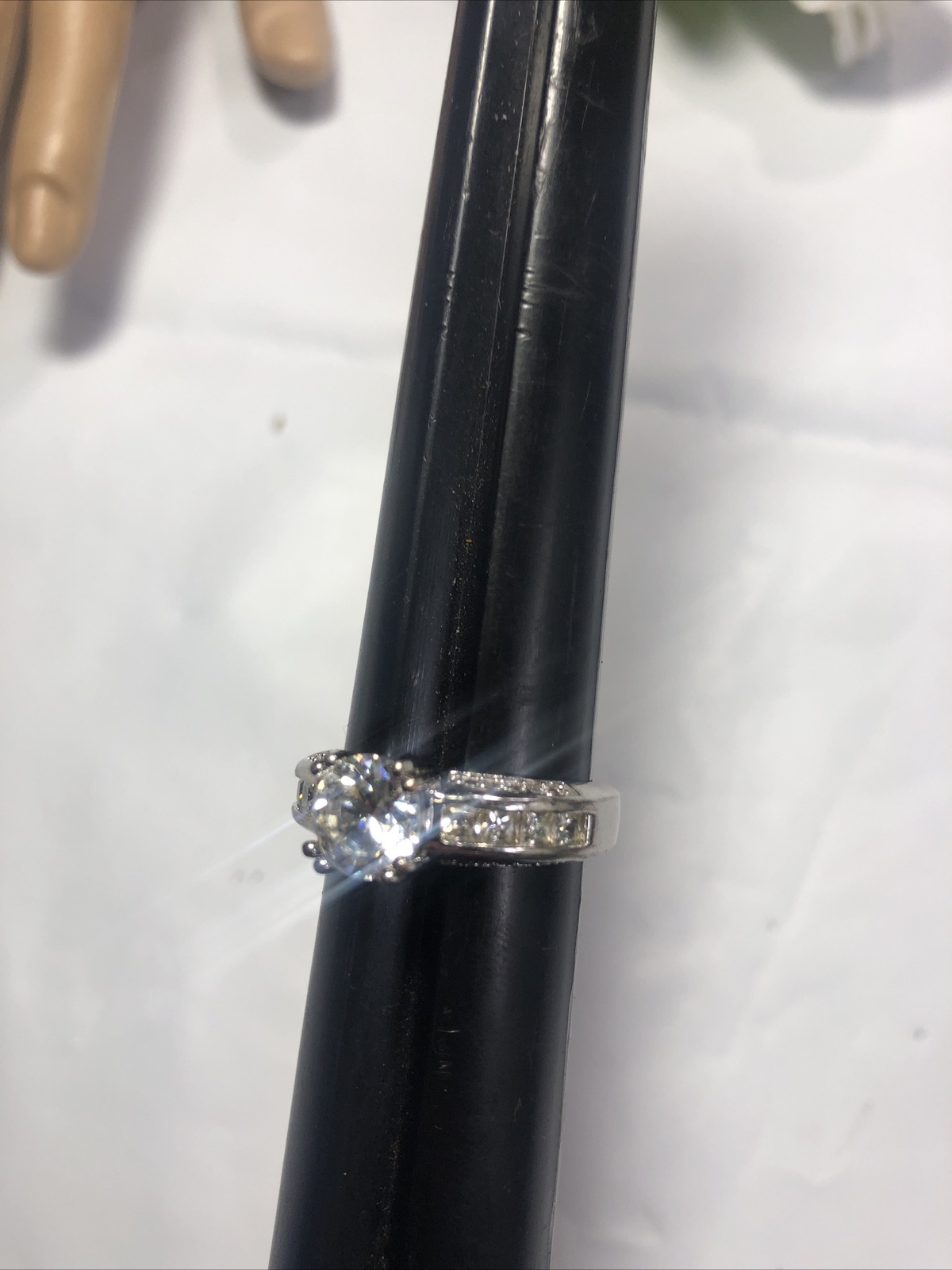 Ring Silver Tone White Colorless Glass Crystal Rhinestone Engagement Bridal Sz 9