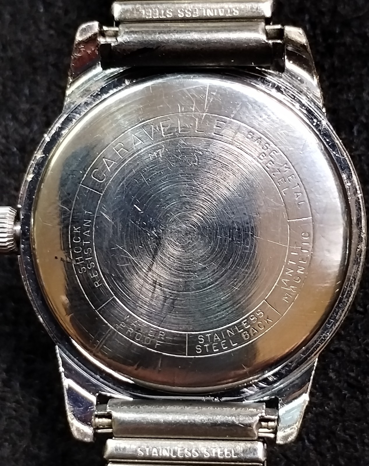 Vintage 1967 Caravel 17j Men’s Waterproof Wrist Watch Black Dial.