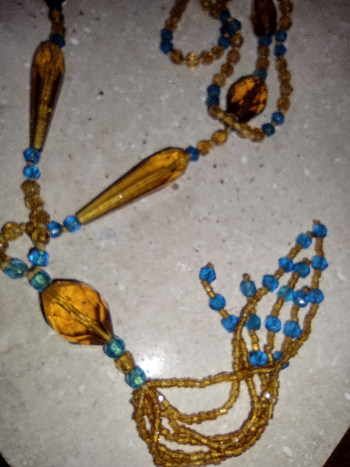 Authentic 1920s Art Deco Hand-Knotted Molded Glass Sautoir Flapper Necklace