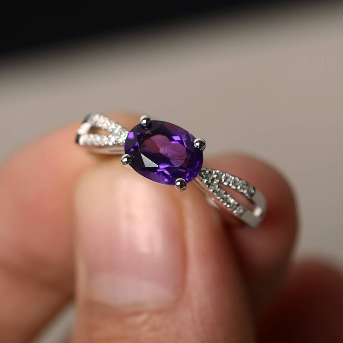 Luxurious Amethyst Oval Cut Gemstone 925 Sterling Silver Women Designer Ring