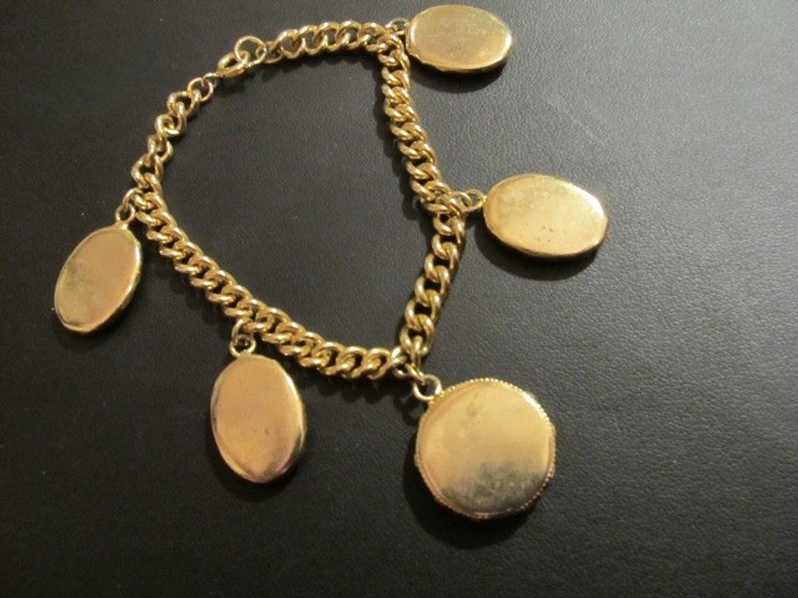 VtG Souvenir Charm BRACELET London Coat of Arms Big Ben Eros +Other Landmarks