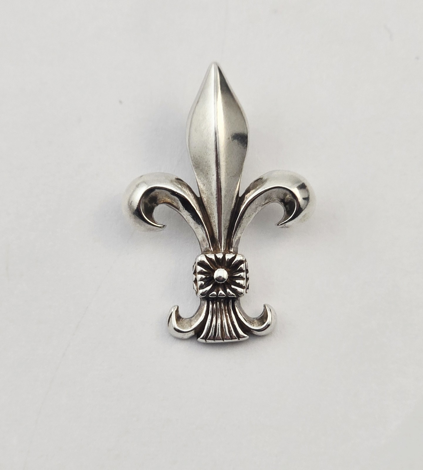 Vintage Sterling Silver Fleur de Lis Pendant Charm Symbol 925 – 3.0g