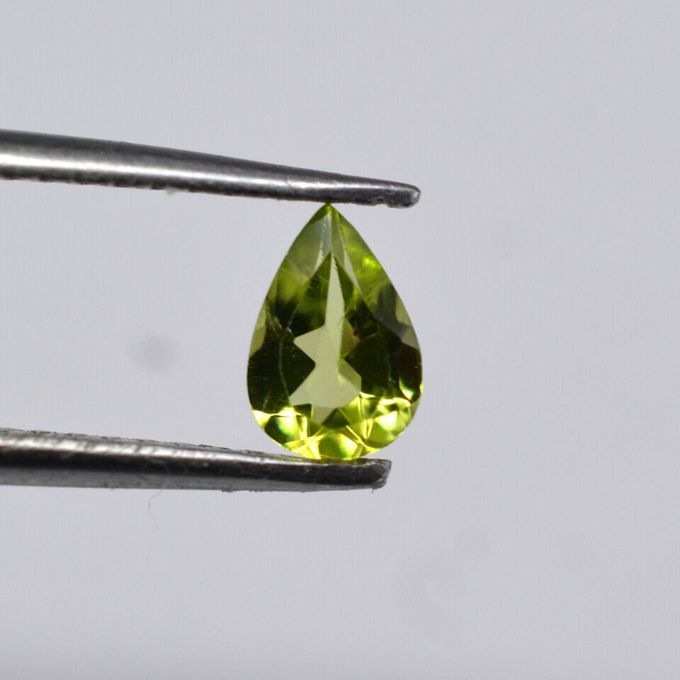 [WHOLESALE] NATURAL PERIDOT FACETED PEAR SHAPE LOOSE GEMSTONE