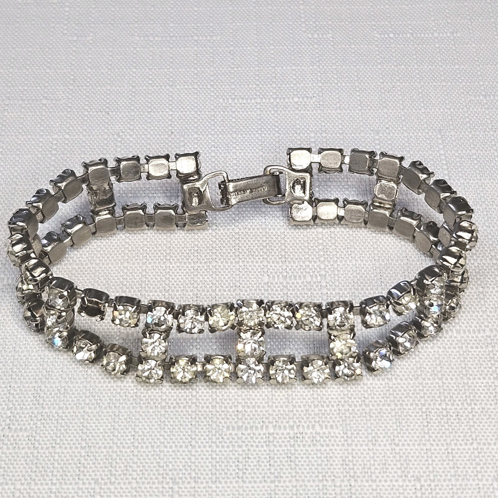 Garne Jewelry Bracelet Silver Tone Crystal Rhinestones Box Clasp Signed – READ D