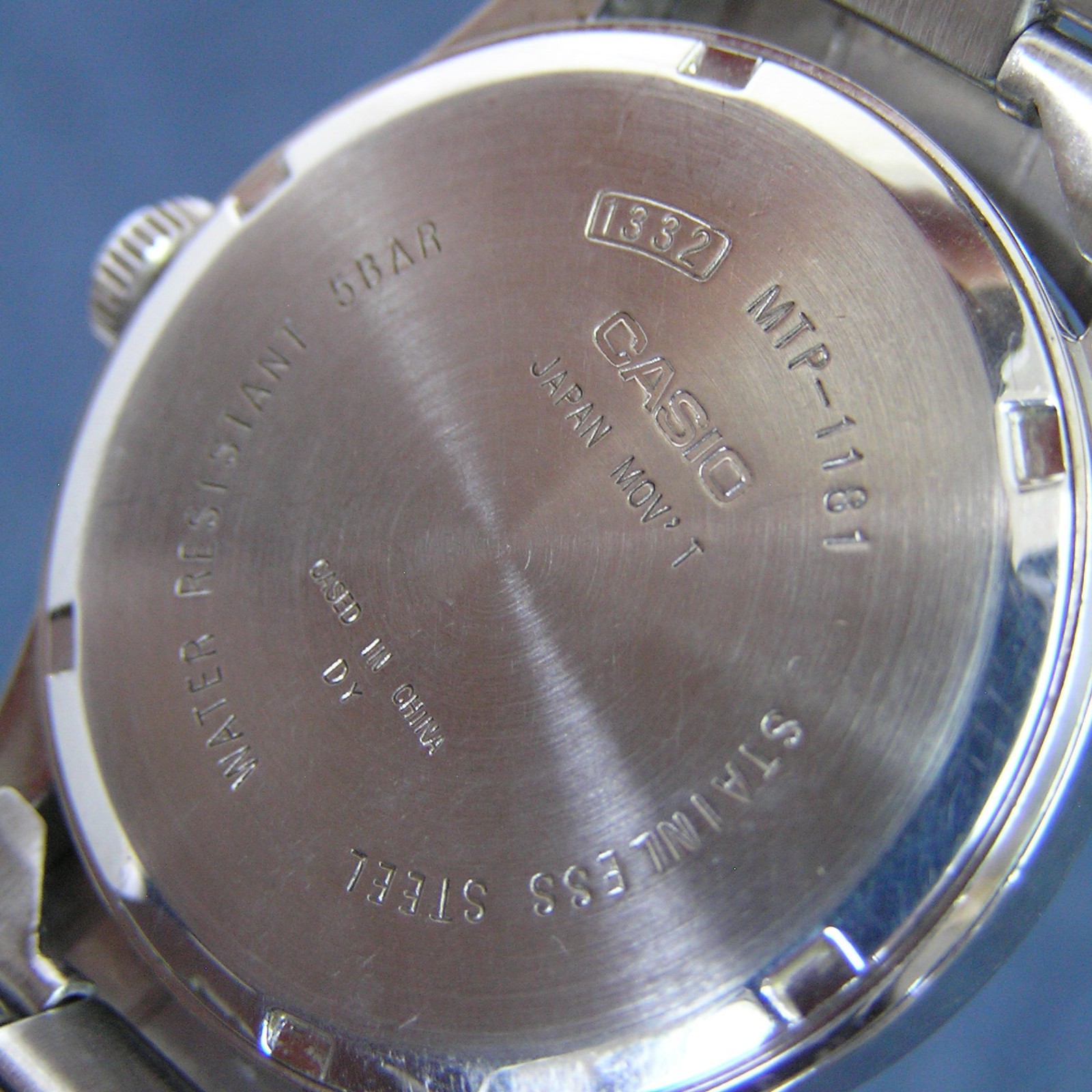 [Japan Exclusive] CASIO MTP-1181 Explorer Sport Watch Rare Japan Imported Silver